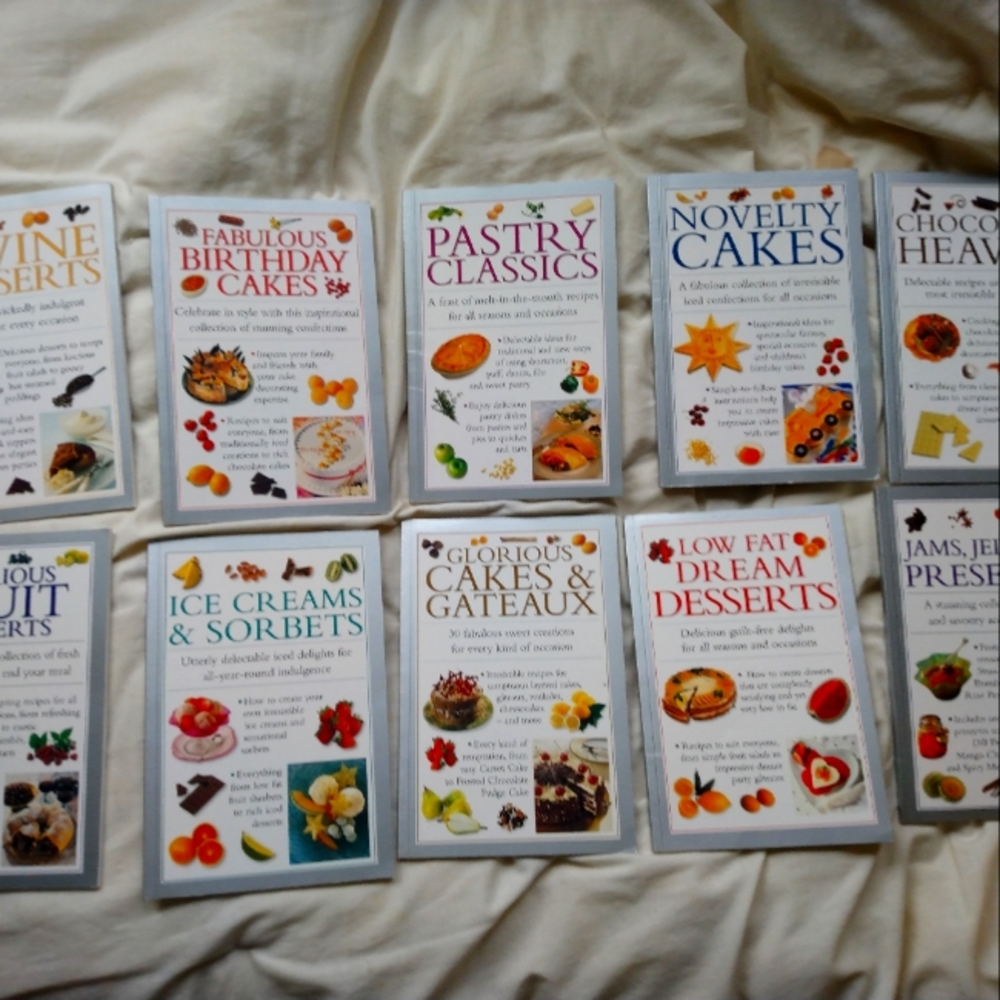 Sweet Treats: 10 cook and baking books box set